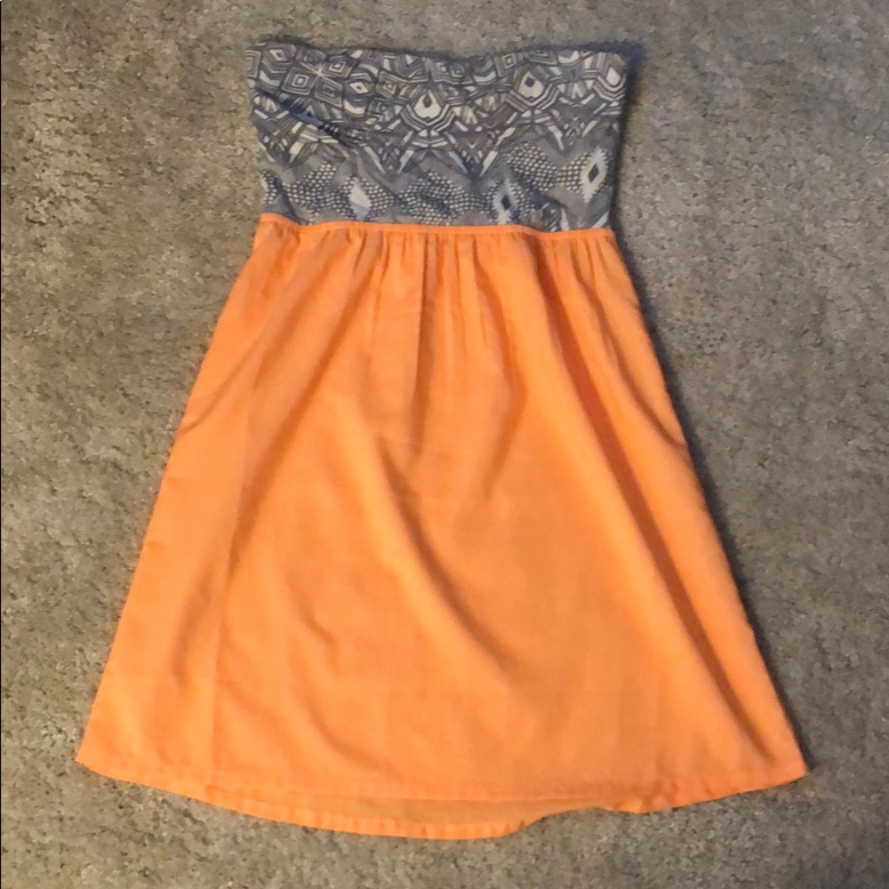 Strapless dress